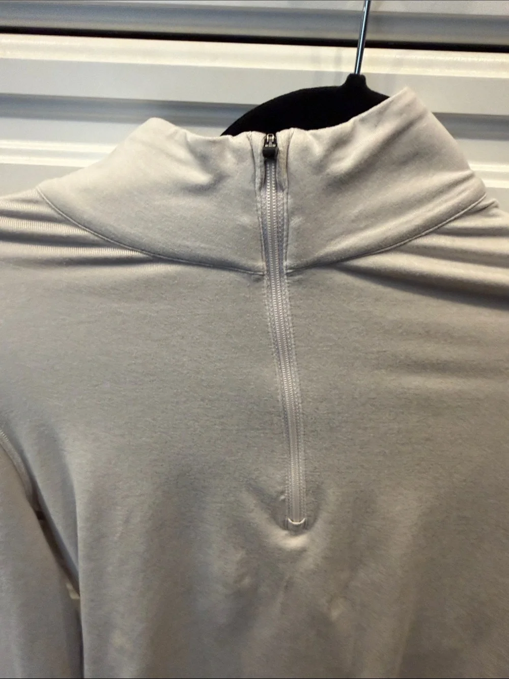 Woman Vuori Halo Essential Half-Zip in Soft Heather Gray M - Picture 5 of 5